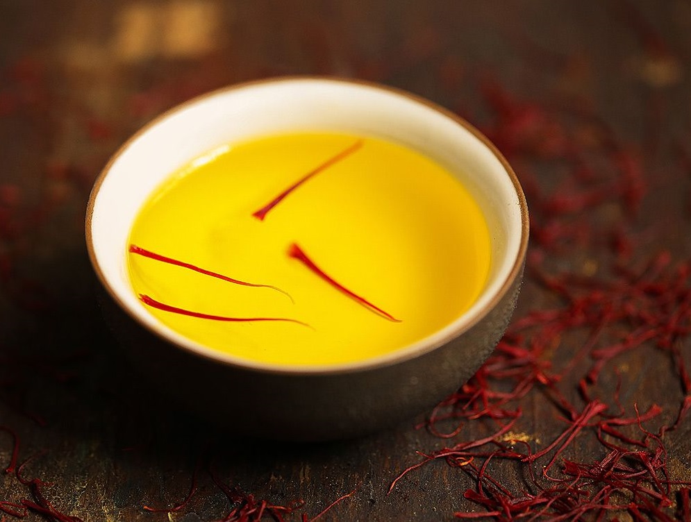 Export of Negin Chin packaged saffron to Europe